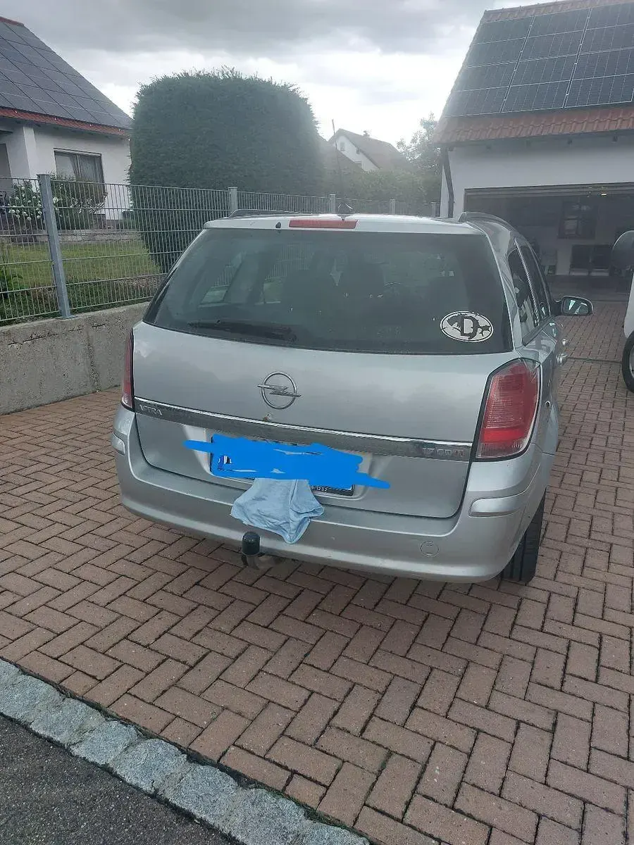 Gebraucht Opel Astra 101 PS (74 kW) 2005 Silber Kombi