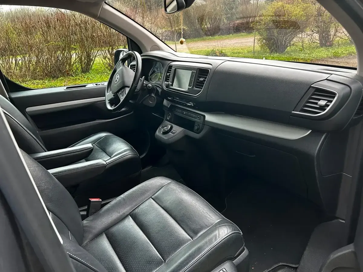 Gebraucht Toyota Proace Verso Executive 177 PS (130 kW) 2020 Grau Kombi