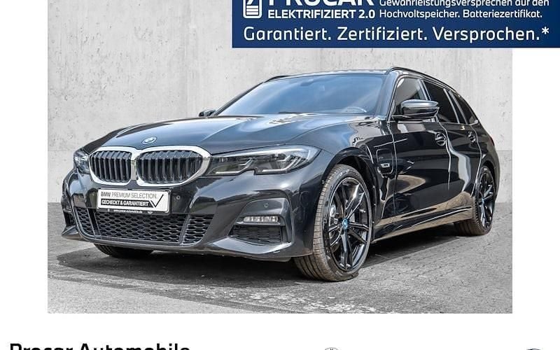 Schwarz Gebraucht 2022 BMW 330e M Sport Kombi | 32.890 € (Fairer Preis) - Bild 1/4