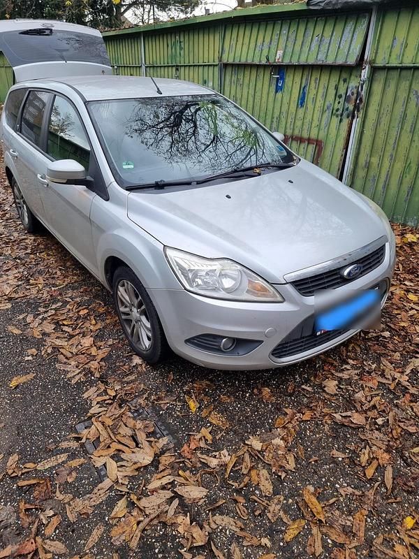 Gebraucht Ford Focus Ghia 109 PS (80 kW) 2008 Silber Kombi