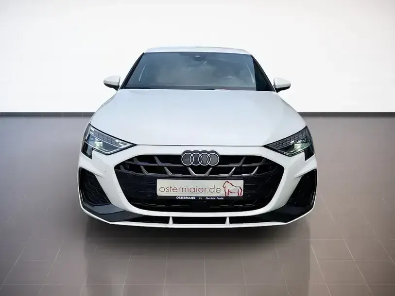 Gebraucht Audi A3 S-Line 150 PS (110 kW) 2025 Arkonaweiß Limousine