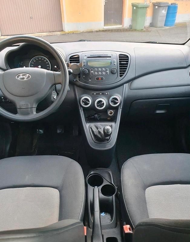 Silber Gebraucht 2009 Hyundai i10 Kleinwagen | 1.500 € (Guter Preis) - Bild 1/4