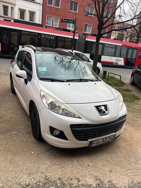 Gebraucht 2012 Peugeot 207 Kombi | 1.500 € - Bild 1/4
