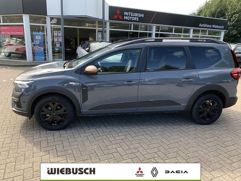 Gebraucht Dacia Jogger Extreme 101 PS (74 kW) 2025 Grün Van / Kleinbus