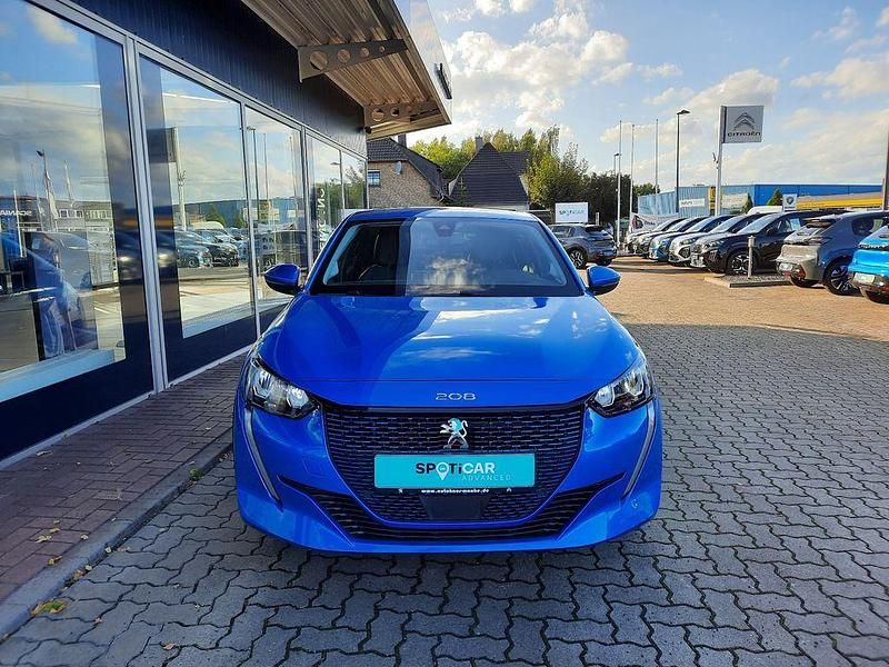 Vertigo blau Gebraucht 2021 Peugeot e-208 Allure Kleinwagen | 13.985 € (Guter Preis) - Bild 1/4