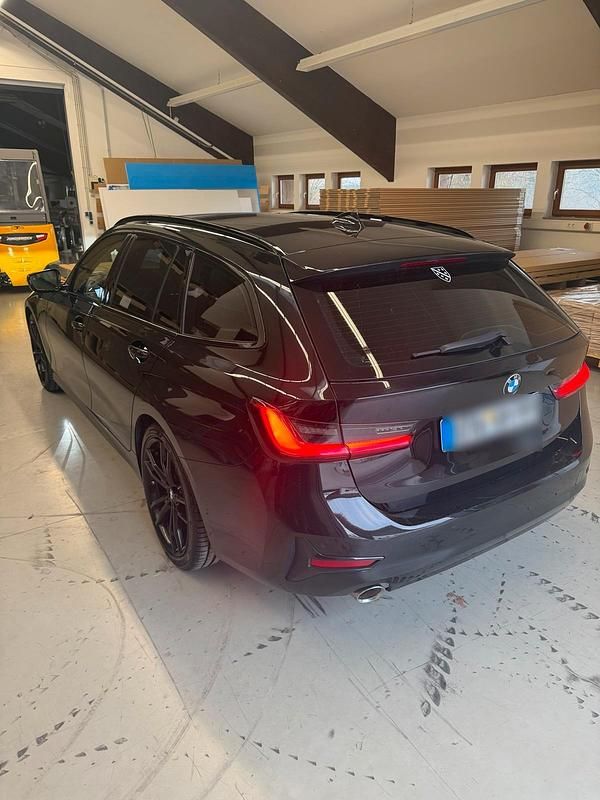 Gebraucht BMW 320 190 PS (139 kW) 2020 Schwarz Kombi