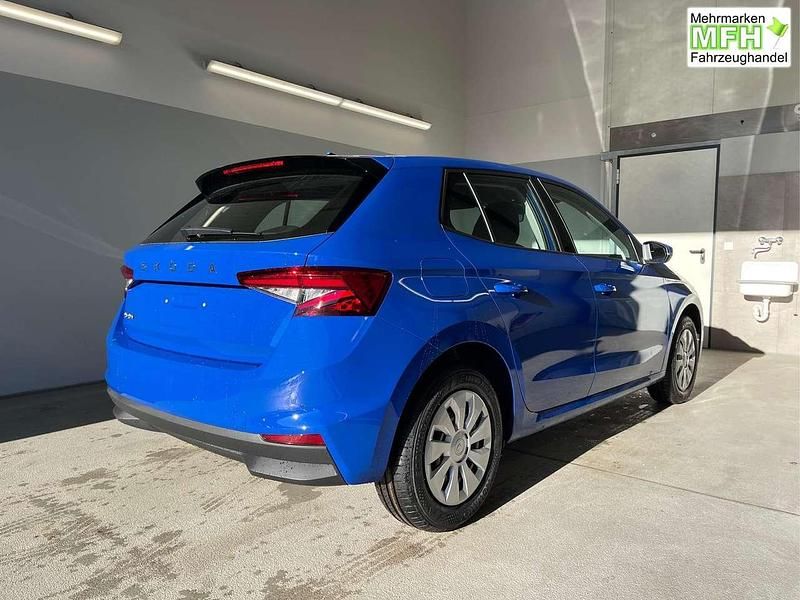 Neu Skoda Fabia Selection 95 PS (69 kW) 2025 [k4k4] energy blau Kleinwagen