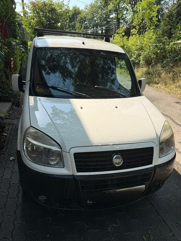 Weiß Gebraucht 2007 Fiat Doblò Van / Kleinbus | 3.000 € (Fairer Preis) - Bild 1/4