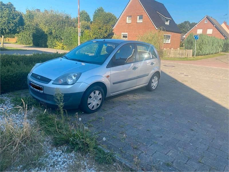 Gebraucht Ford Fiesta 80 PS (58 kW) 2007 Grau Kleinwagen