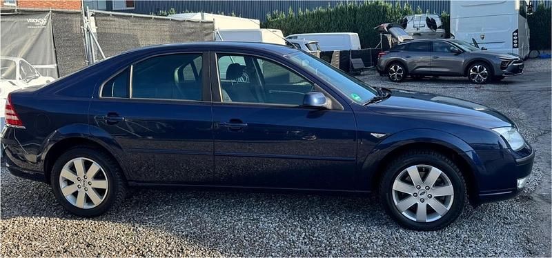 Blau Gebraucht 2006 Ford Mondeo Limousine | 5.700 € - Bild 1/4