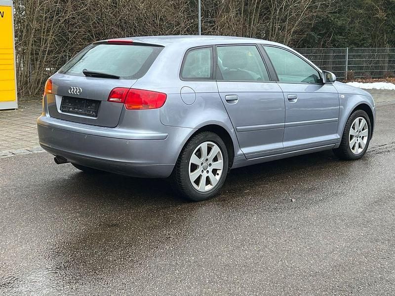 Gebraucht Audi A3 Ambiente 116 PS (85 kW) 2004 Silber Kleinwagen