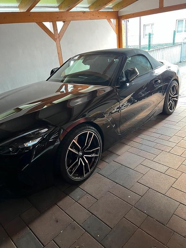 Schwarz Gebraucht 2021 BMW Z4 Cabrio | 43.250 € (Guter Preis) - Bild 1/4