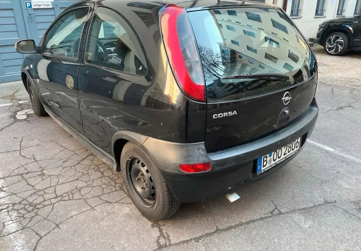 Gebraucht Opel Corsa 75 PS (55 kW) 2003 Schwarz Kleinwagen