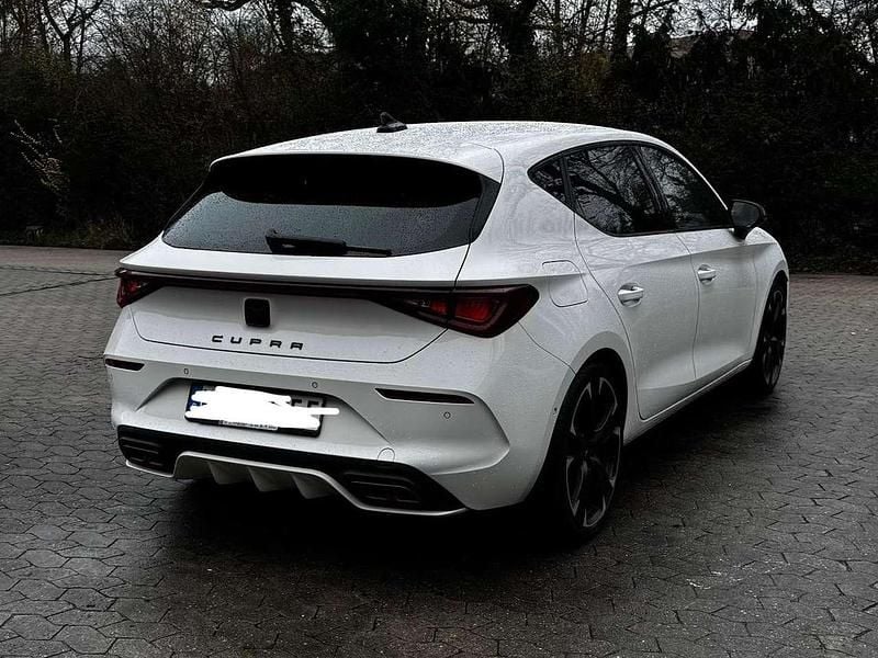 Gebraucht Cupra Leon VZ 245 PS (180 kW) 2021 Weiß Limousine