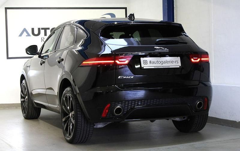Second-hand Jaguar E-Pace R-Dynamic 241 CP (177 kW) 2019 Negru SUV