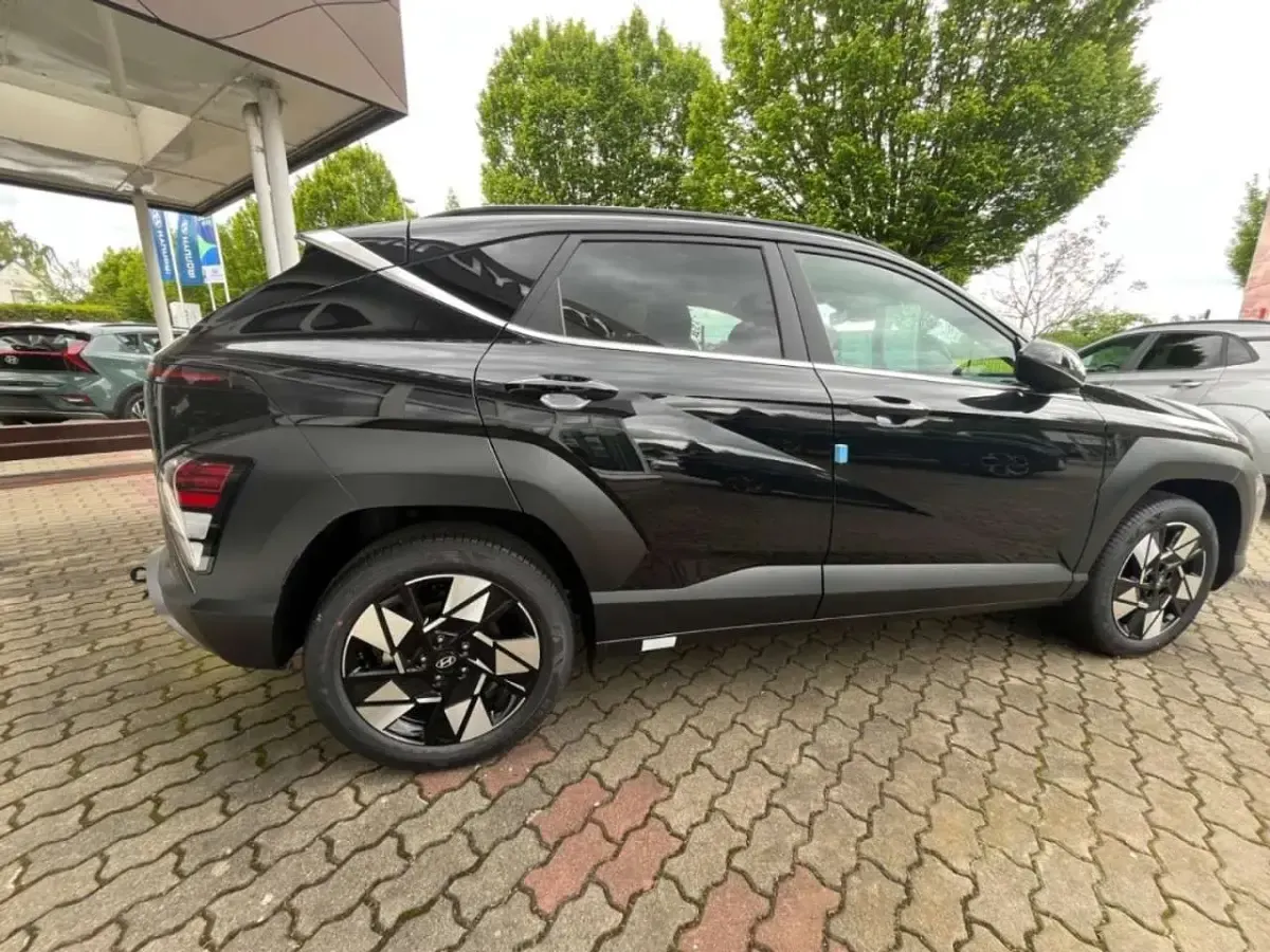 Neu Hyundai Kona Trend 139 PS (102 kW) 2026 Schwarz SUV