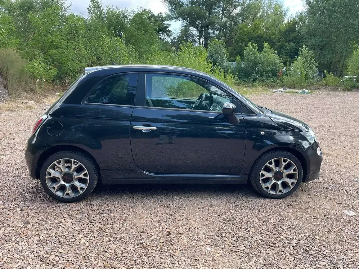 Gebraucht Fiat 500S S 69 PS (50 kW) 2013 Colore esterno vesuvio schwarz Kleinwagen