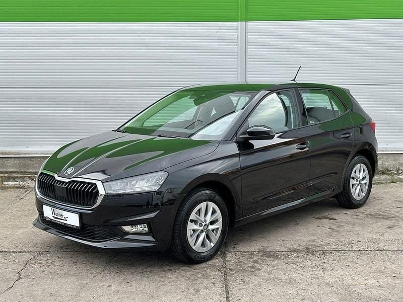 Schwarz Neu 2025 Skoda 105 Limousine | 19.290 € - Bild 1/2