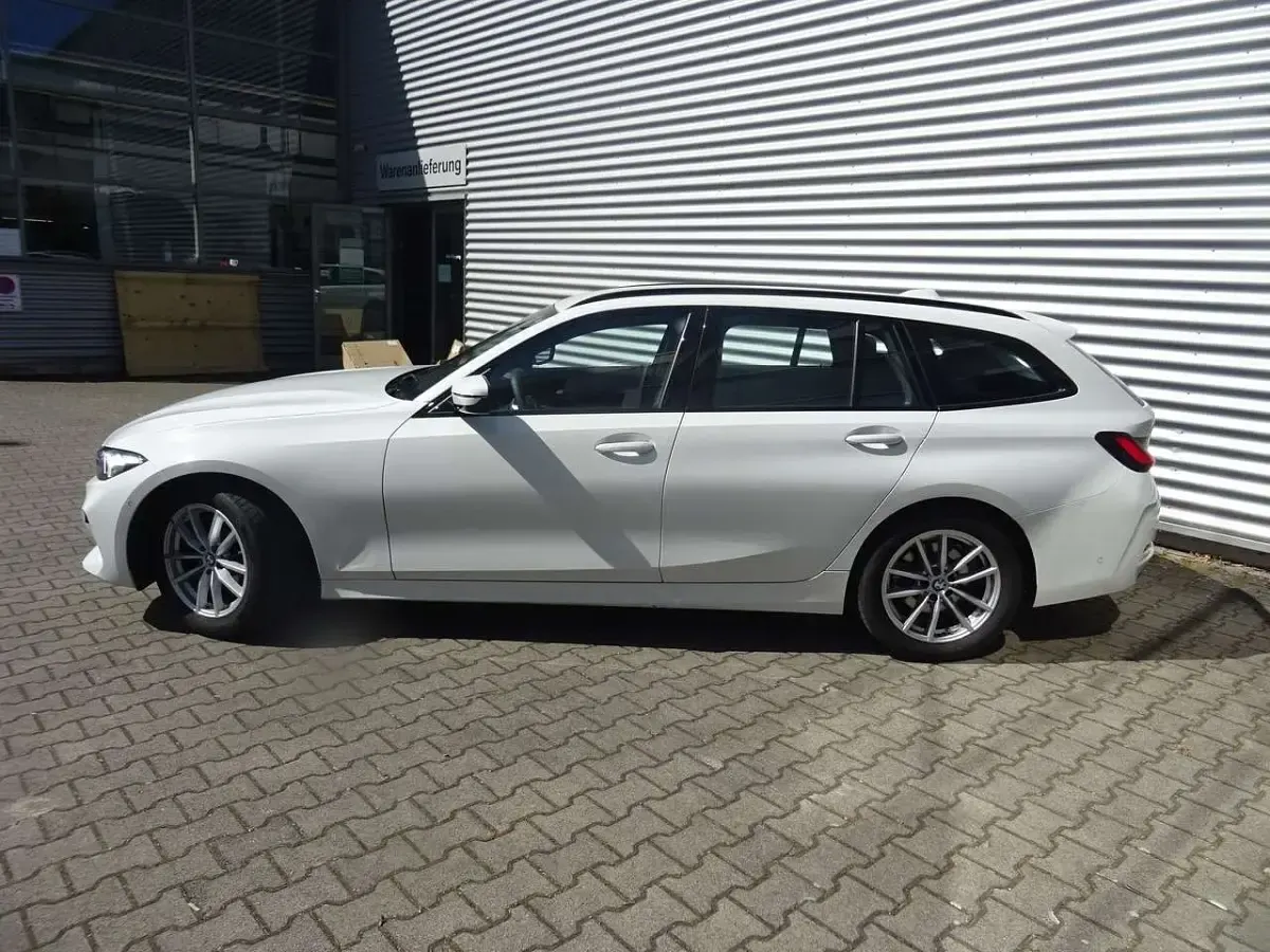 Usata BMW 318 156 CV (114 kW) 2025 Bianco Berlina