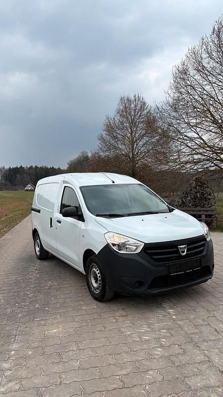 Gebraucht Dacia Dokker 102 PS (75 kW) 2017 Weiß Van / Kleinbus