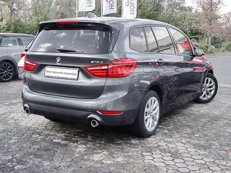 Gebraucht BMW 218 Advantage 150 PS (110 kW) 2022 Grau Van / Kleinbus