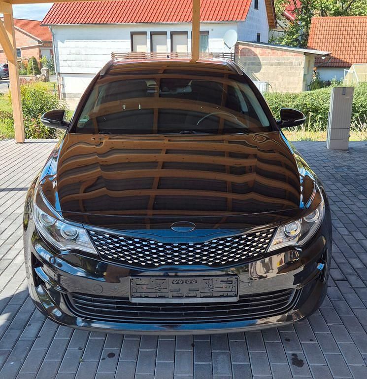 Schwarz Gebraucht 2017 Kia Optima Vision Kombi | 11.490 € (Fairer Preis) - Bild 1/4