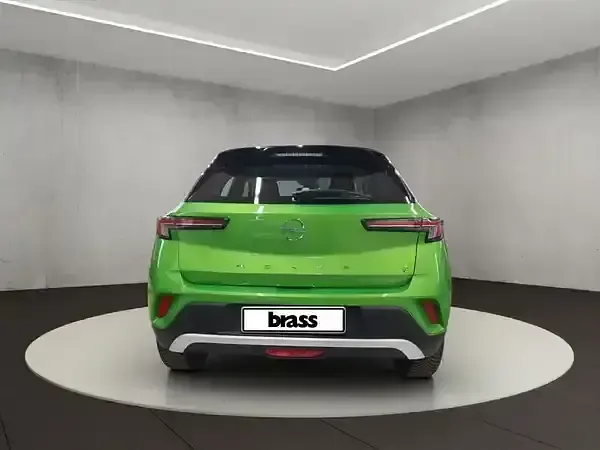 Gebraucht Opel Mokka-e Elegance 100 kW (136 PS) 2022 Matcha grün (metallic) SUV