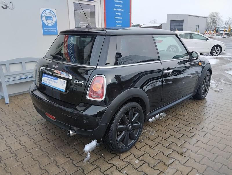 Gebraucht Mini Cooper 120 PS (88 kW) 2009 Schwarz Kleinwagen