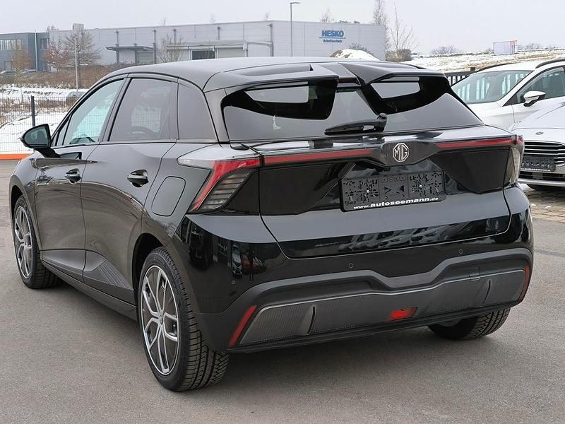 Gebraucht MG MG4 EV Luxury 150 kW (204 PS) 2023 Schwarz Kleinwagen