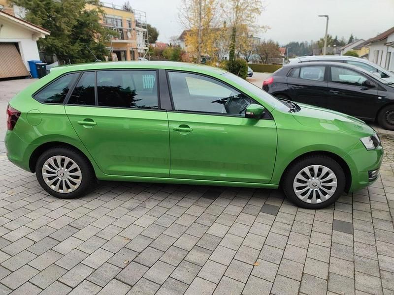 Gebraucht Skoda Rapid Ambition 110 PS (80 kW) 2019 Grün Kleinwagen