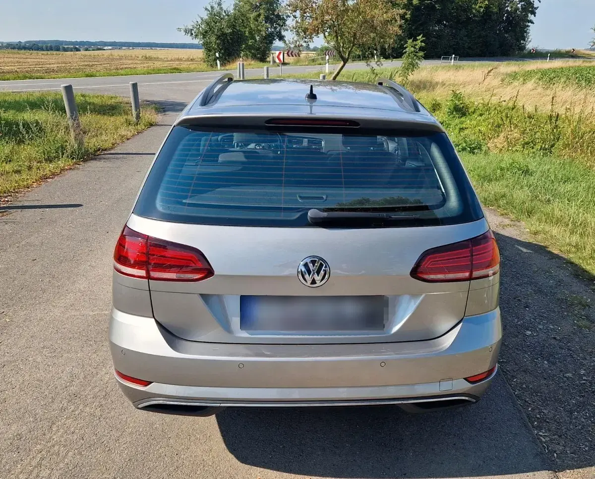 Gebraucht VW Golf VII Comfortline 116 PS (85 kW) 2019 Silber Kombi