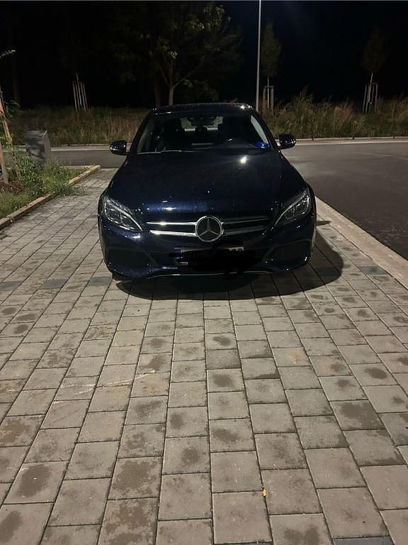 Blau Gebraucht 2015 Mercedes C250 Avantgarde Limousine | 14.000 € (Fairer Preis) - Bild 1/4