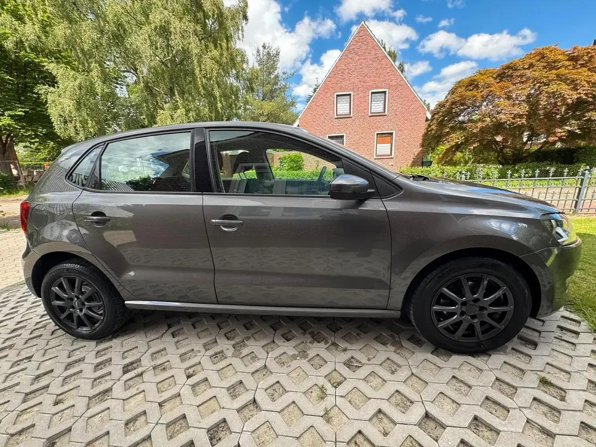 Gebraucht VW Polo 85 PS (62 kW) 2010 Grau Kleinwagen