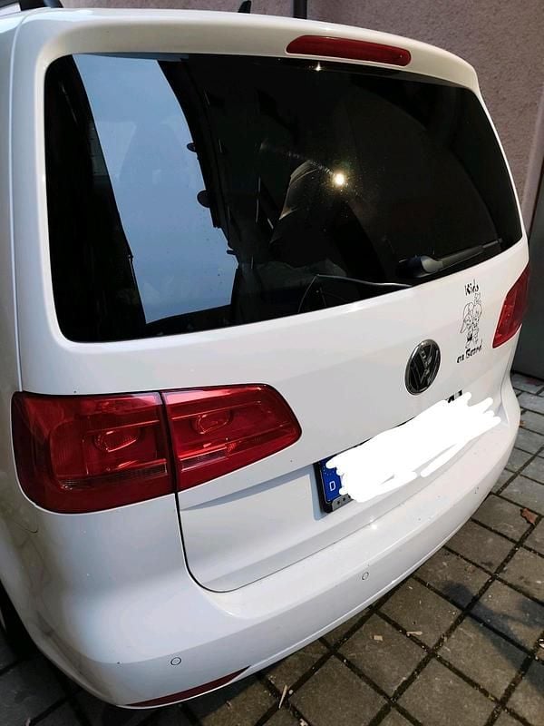 Gebraucht VW Touran 105 PS (77 kW) 2012 Weiß Van / Kleinbus