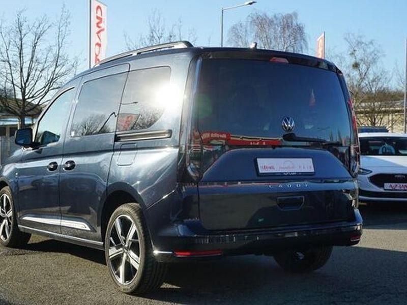 Gebraucht VW Caddy Move 122 PS (89 kW) 2021 Starlight blue metallic Van / Kleinbus