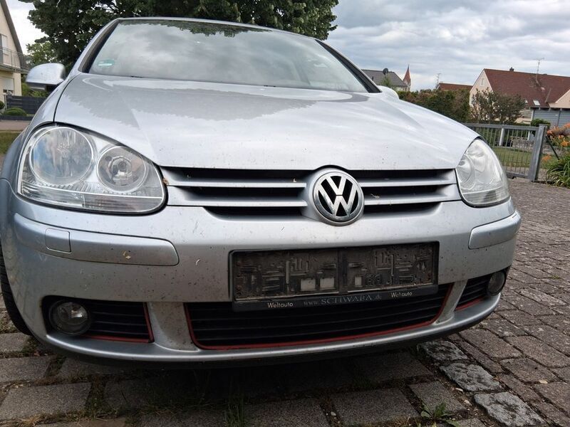 Silber Gebraucht 2007 VW Golf V United Limousine | 800 € - Bild 1/4