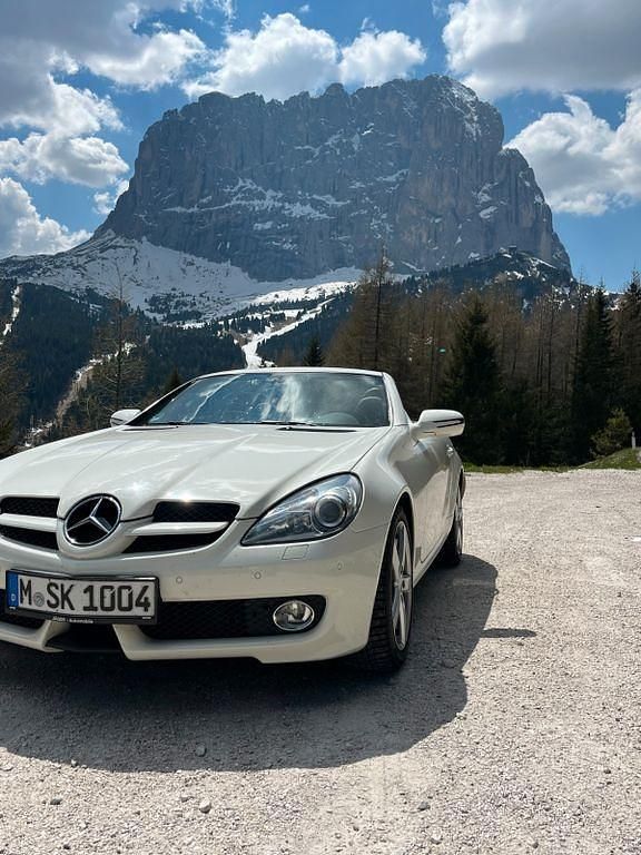 Weiß Gebraucht 2009 Mercedes SLK200 AMG Cabrio | 10.900 € (Guter Preis) - Bild 1/4
