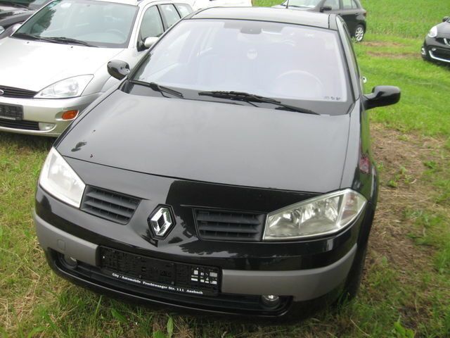 Gebraucht Renault Mégane II Privilege 113 PS (83 kW) 2003 Schwarz Limousine