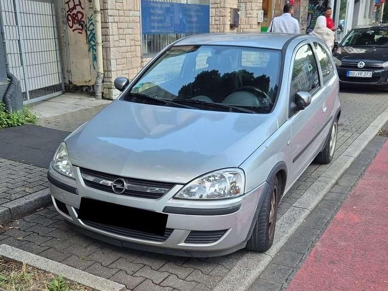 Grau Gebraucht 2003 Opel Corsa Limousine | 550 € (Superpreis) - Bild 1/4