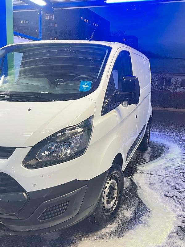 Weiß Gebraucht 2017 Ford Transit Custom Van / Kleinbus | 4.999 € (Superpreis) - Bild 1/4