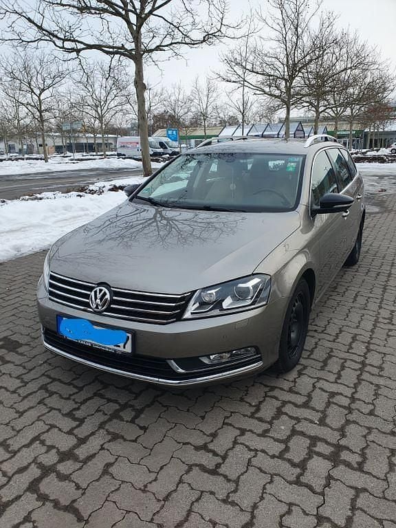 Gebraucht VW Passat Edition 140 PS (102 kW) 2015 Braun Kombi