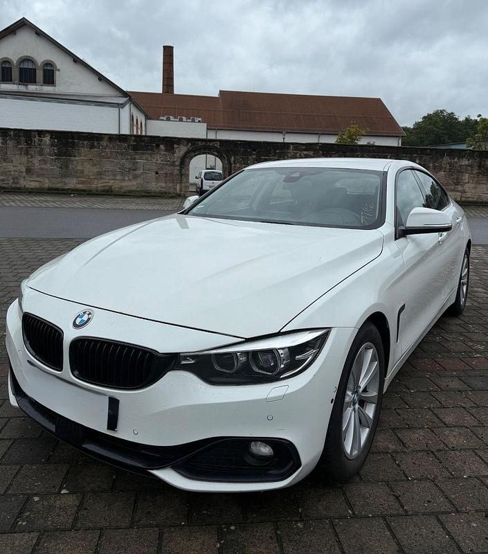 Weiß Gebraucht 2018 BMW 418 Gran Coupé Advantage Coupé | 18.500 € (Guter Preis) - Bild 1/4