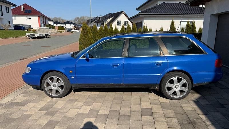 Usata Audi A6 140 CV (102 kW) 1997 Blu Station wagon