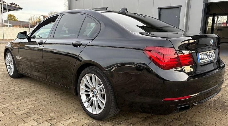 Gebraucht BMW 740 313 PS (230 kW) 2014 Schwarz Limousine