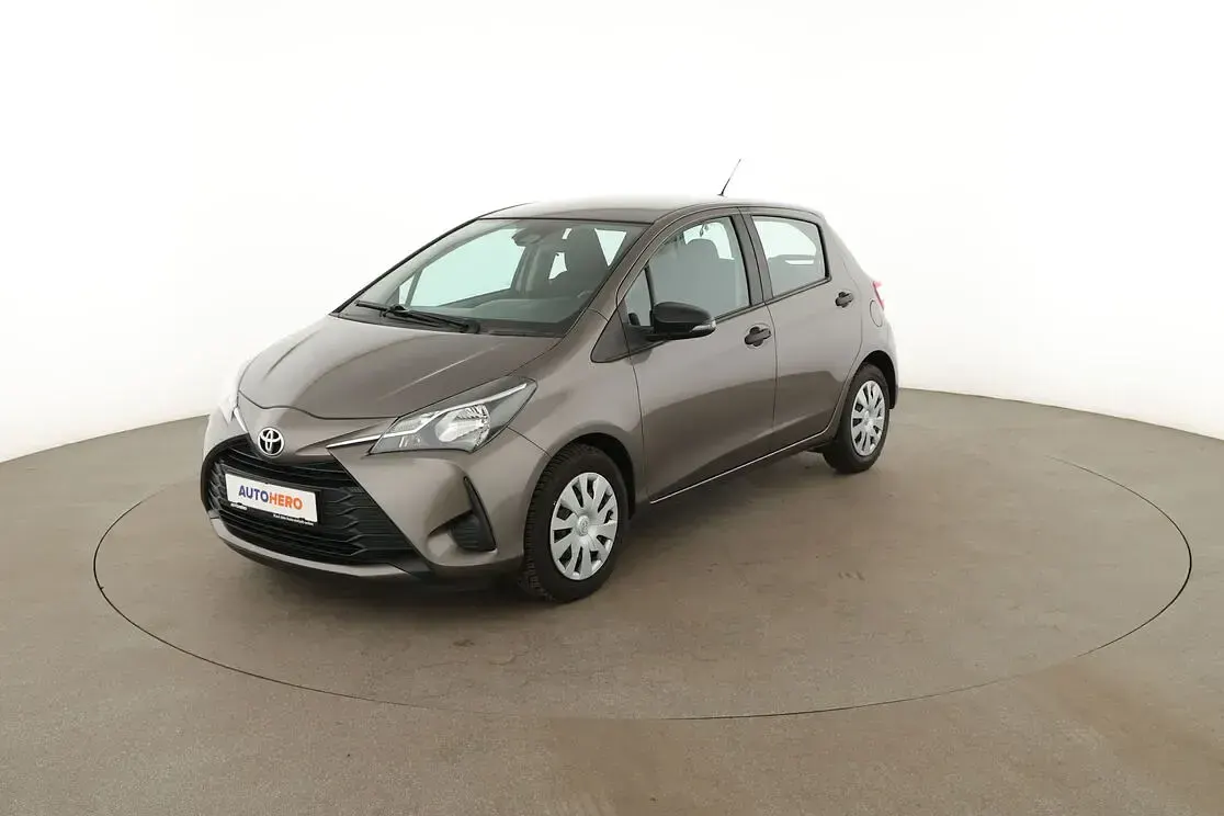 Gebraucht Toyota Yaris 111 PS (81 kW) 2018 Limousine