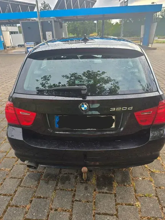 Gebraucht BMW 320 Cabriolet 184 PS (135 kW) 2010 Schwarz Cabrio