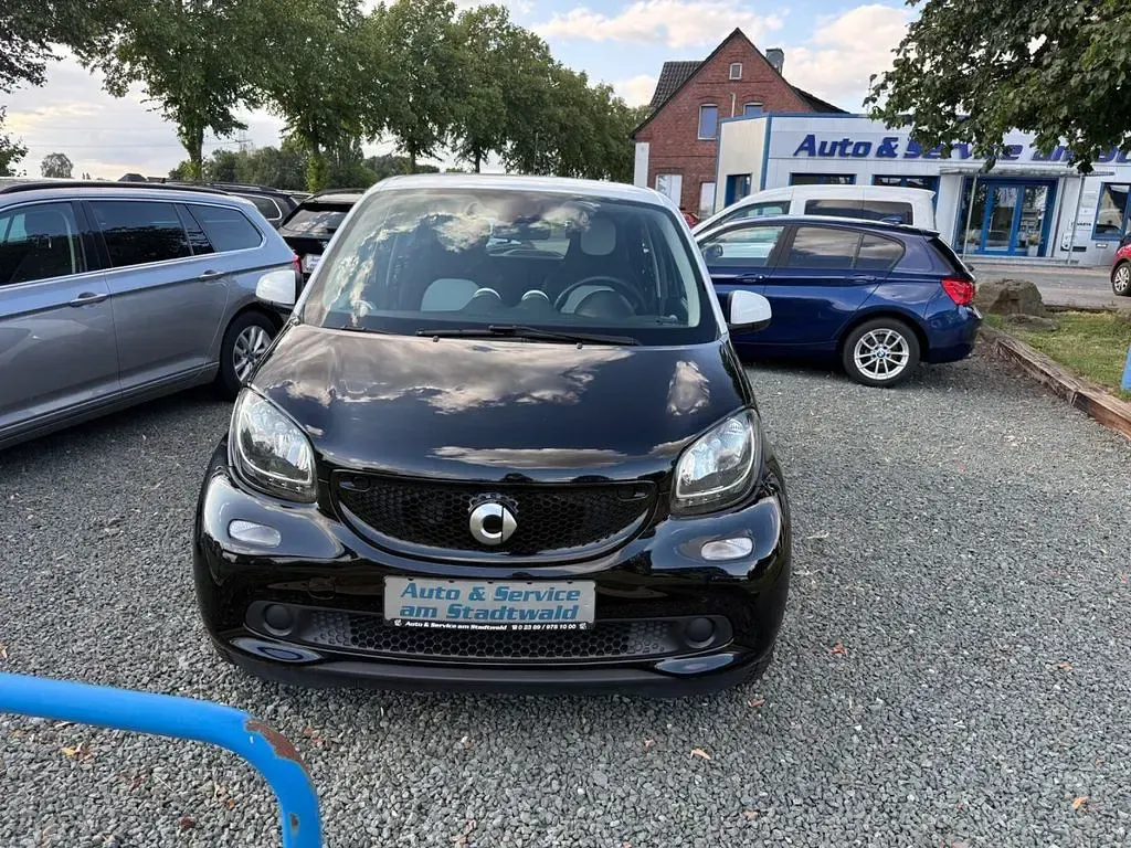 Gebraucht Smart ForFour 71 PS (52 kW) 2014 Schwarz Kleinwagen