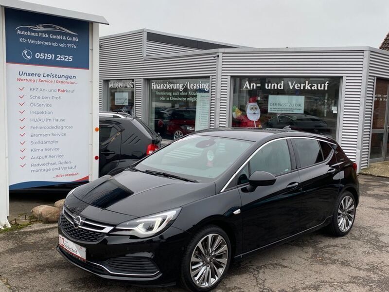 Schwarz Gebraucht 2018 Opel Astra Ultimate Limousine | 18.970 € (Fairer Preis) - Bild 1/4