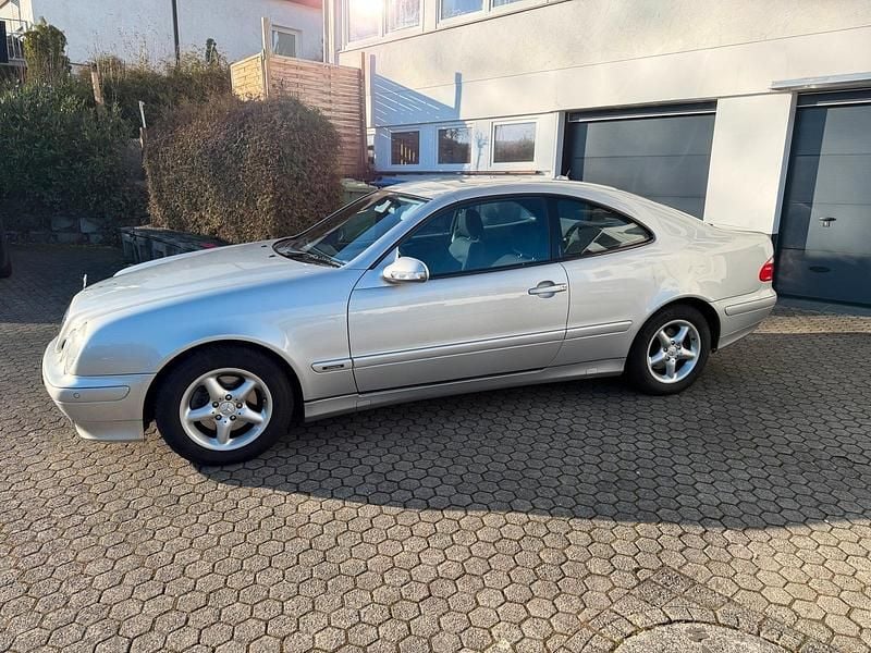 Silber Gebraucht 2000 Mercedes CLK230 Coupé | 2.500 € (Superpreis) - Bild 1/4