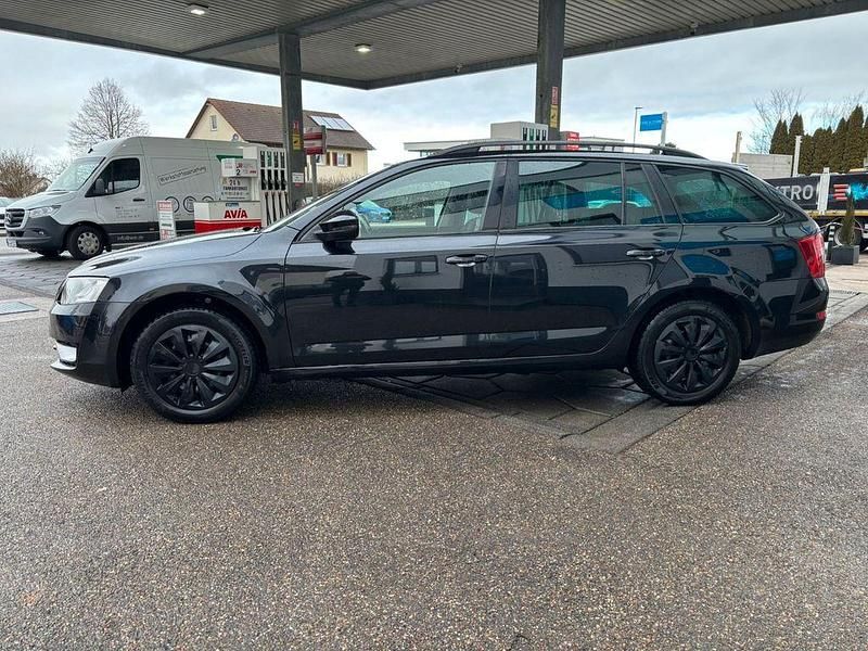Gebraucht Skoda Octavia Elegance 105 PS (77 kW) 2014 Schwarz Kleinwagen